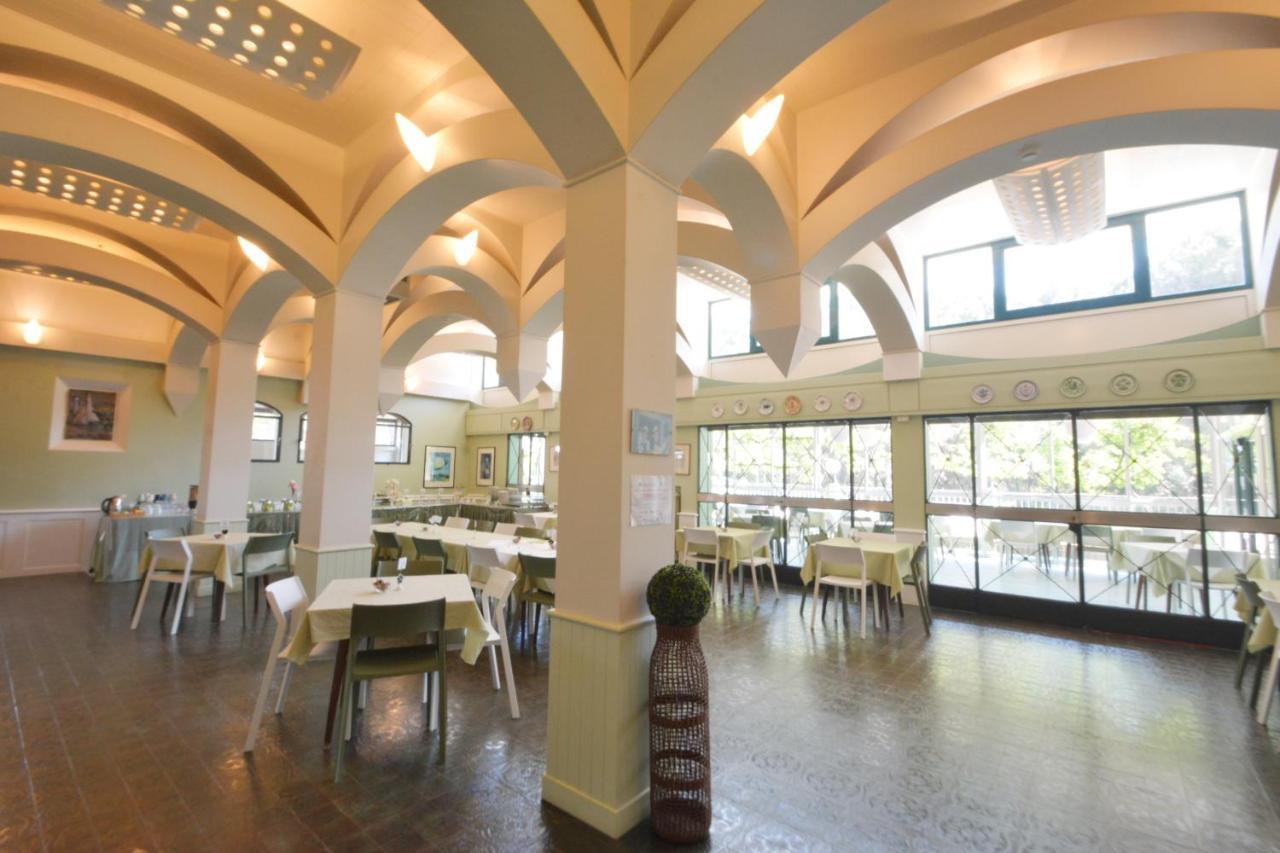 Hotel Maddalena Marina di Ravenna Eksteriør billede