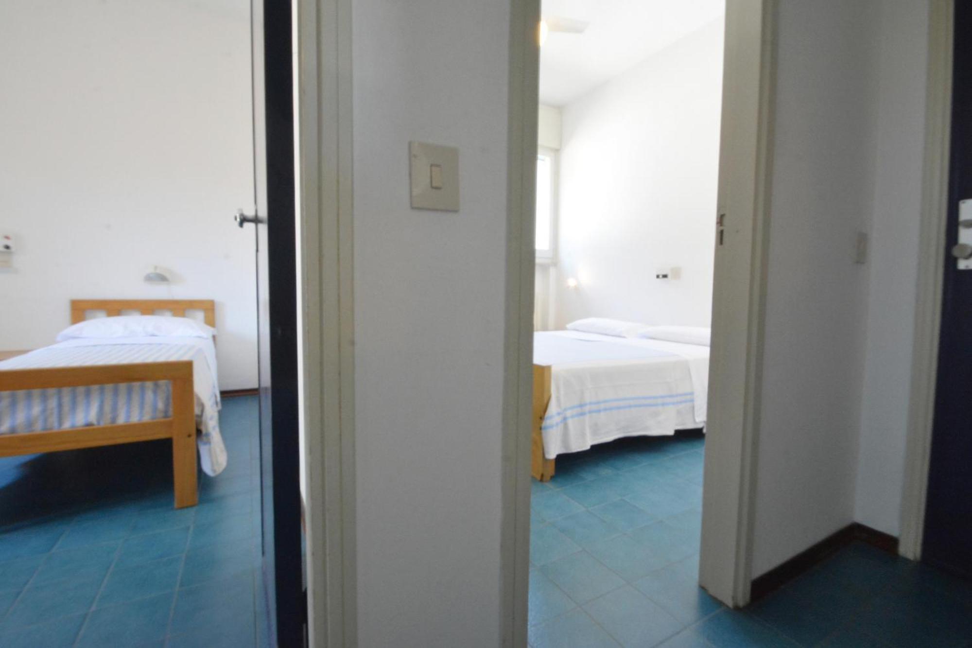 Hotel Maddalena Marina di Ravenna Værelse billede